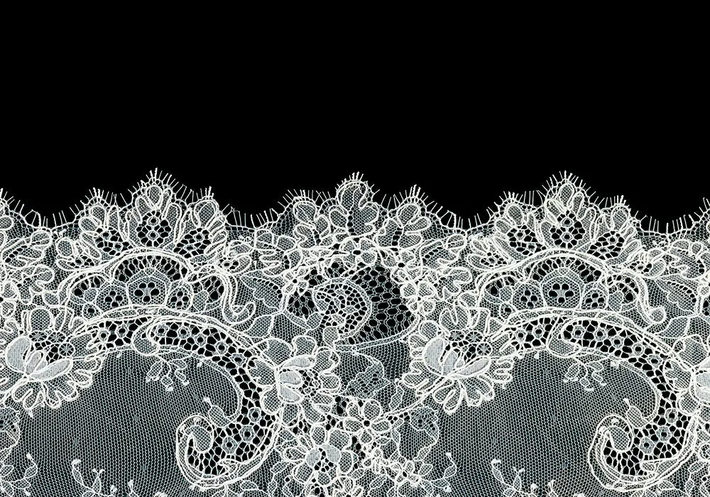 13" Ivory Alençon Galloon Lace with Eyelash Edge