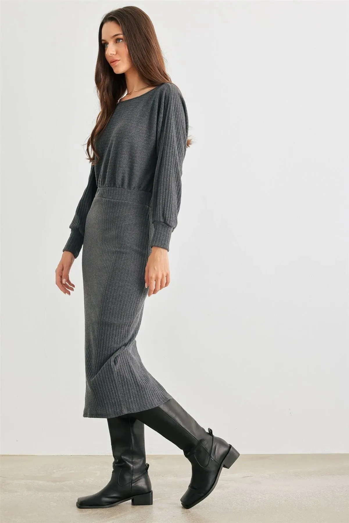 Dark Olive Ribbed Knit Cut-Out Back Long Sleeve Midi Dress /3-2-2