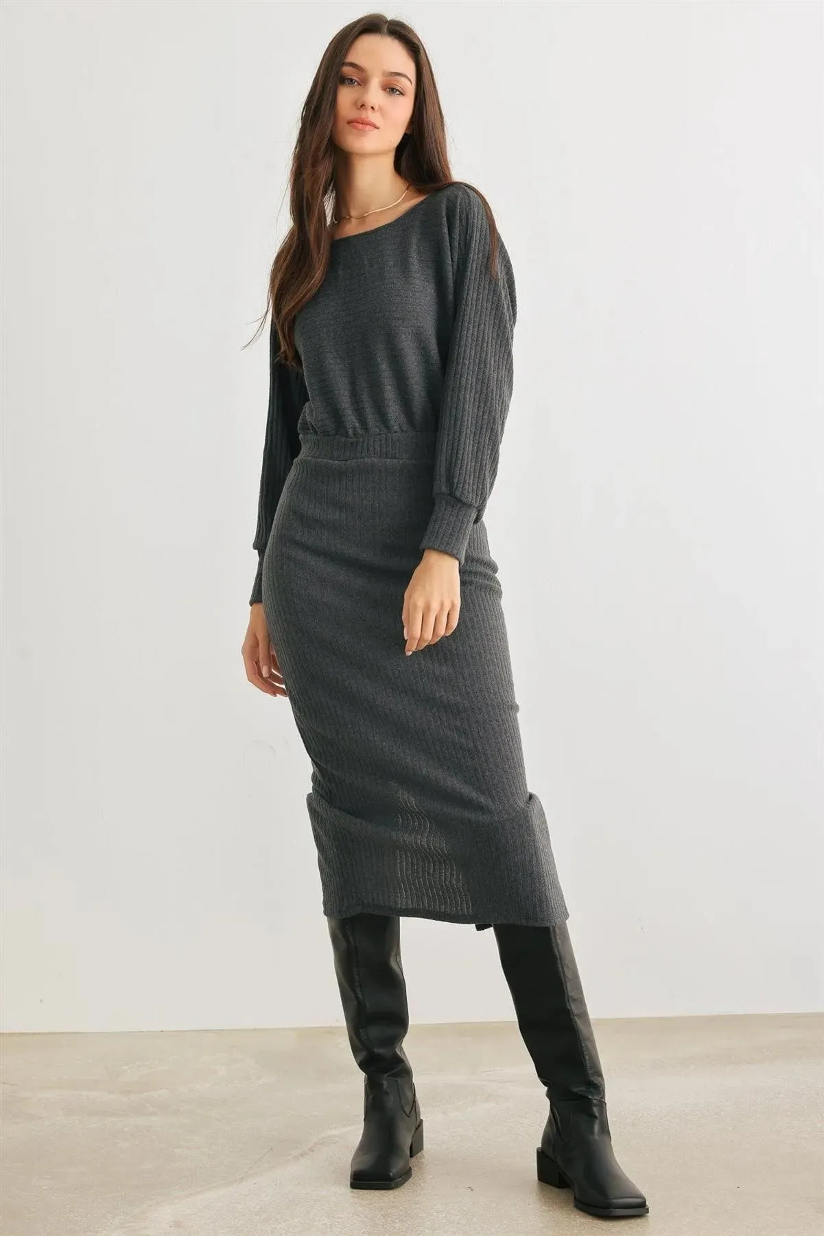 Dark Olive Ribbed Knit Cut-Out Back Long Sleeve Midi Dress /3-2-2