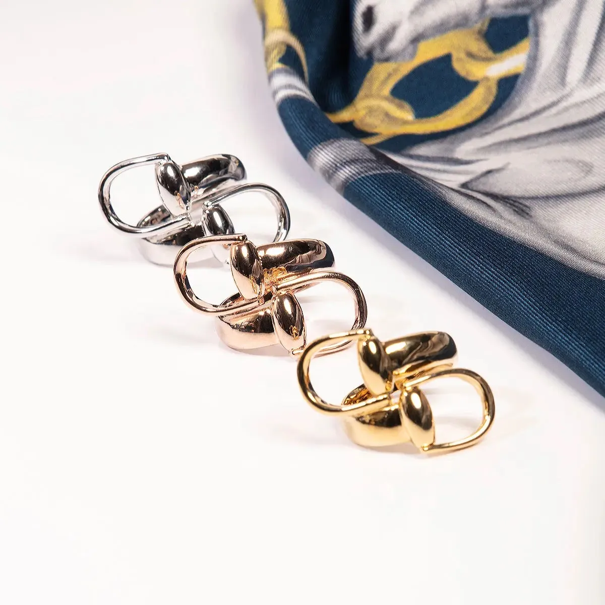 Snaffle Scarf Ring Silver Finish