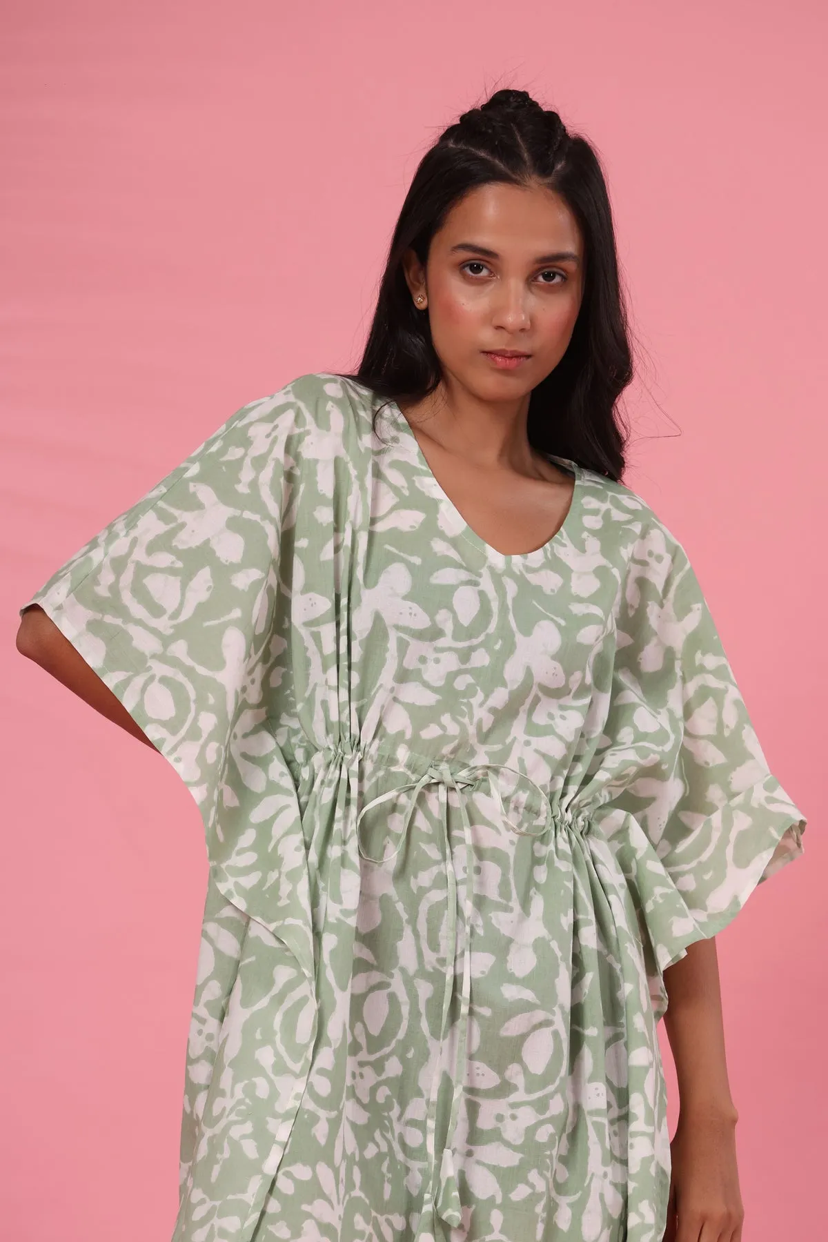 Summer Vibes on Pista Kaftan