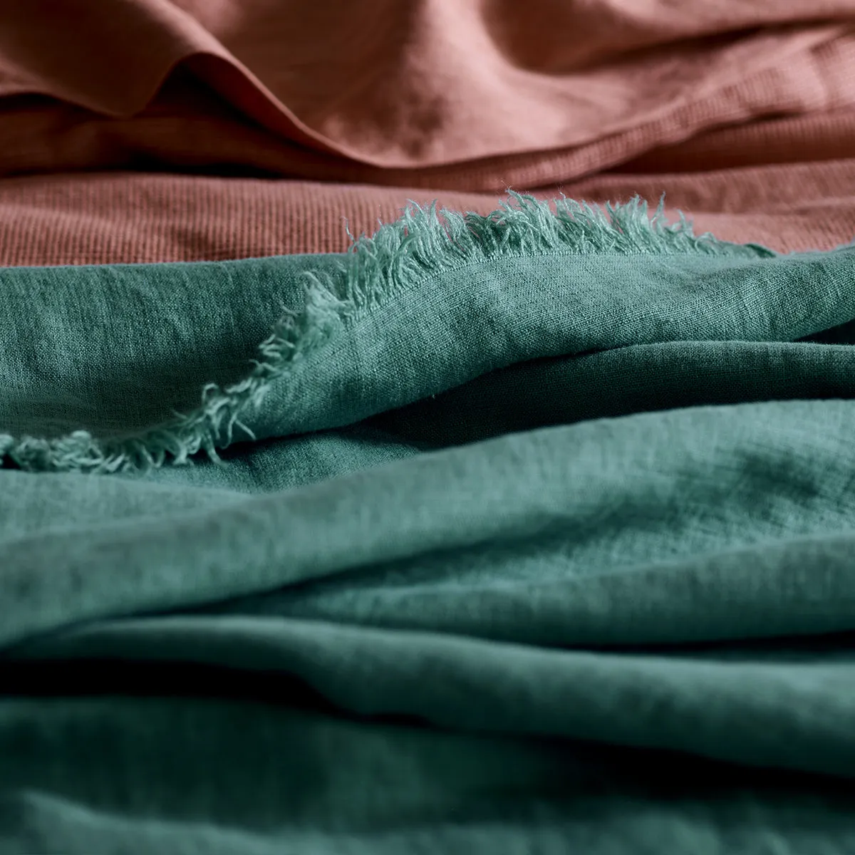 Tranquil Green Linen Crinkle Throw